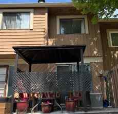 Row/Townhouse Glenbrook homes