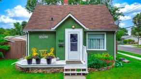 Detached Camrose homes