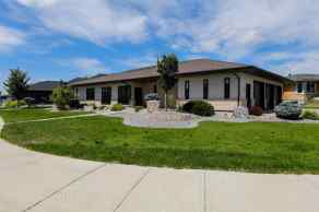 Just listed Southridge homes for sale new 500 Gold Canyon Place S in Southridge Lethbridge