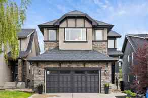 Detached Aspen Woods homes