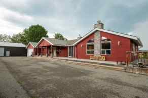 Detached Rural Foothills County homes