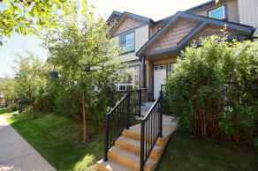 Row/Townhouse Kincora homes