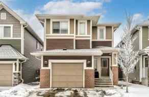 Detached Vantage Rise homes