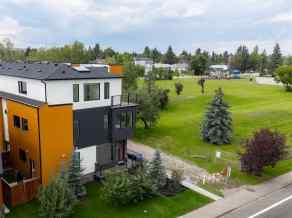 Row/Townhouse Spruce Cliff homes