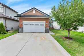 Detached Vanier Woods homes