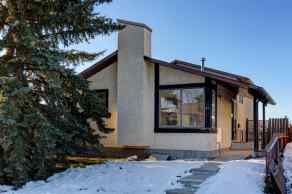 Detached Castleridge Estates homes