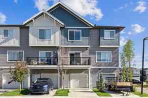 Row/Townhouse Rivercrest homes