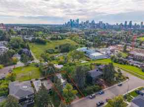 Detached Hounsfield Heights/Briar Hill homes