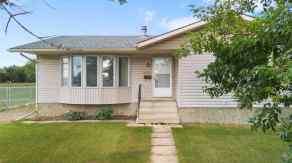 Detached Country Club Estates homes