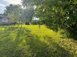 Commercial Land Central Ponoka homes