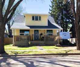 Detached West Lloydminster homes