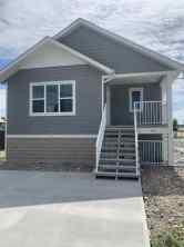  Fort Macleod homes