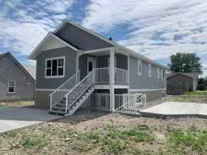  Fort Macleod homes
