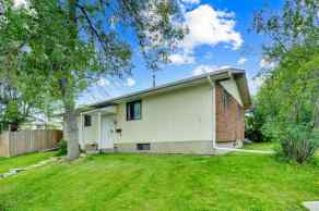 Semi Detached (Half Duplex) Whitehorn homes