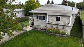 Detached Edson homes