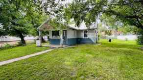 Detached Drumheller homes