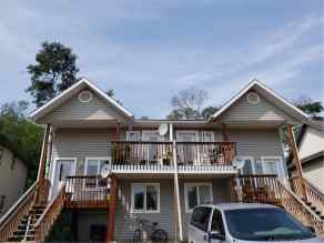 Semi Detached (Half Duplex) Peace River homes