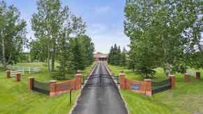 Detached Rural Foothills County homes