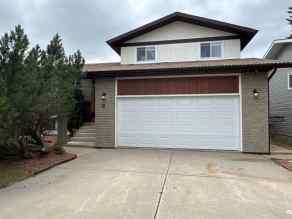 Detached Rosedale Estates homes