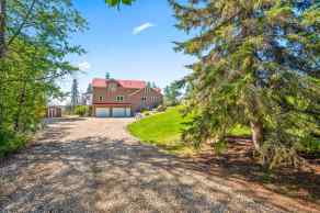 Detached Laurier lake homes