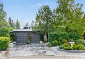 Just listed Varsity homes for sale new 112 Varsity Green Bay NW in Varsity Calgary