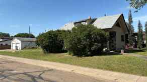Detached Wainwright homes