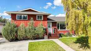 Detached Clearview Meadows homes
