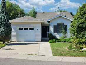 Detached Heritage Heights homes