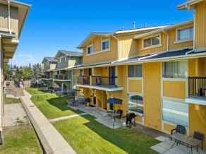 Row/Townhouse Woodlands homes