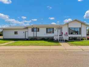 Detached Ross Glen homes