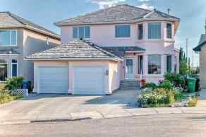 Detached Hamptons homes