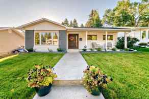 Detached Oakridge Estates homes