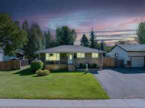 Detached Thickwood homes