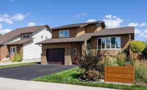 Detached Ridgegate homes