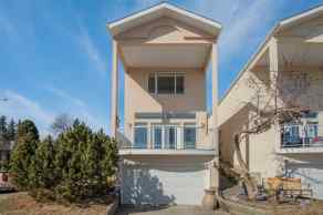 Detached Strathcona homes