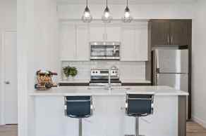 Apartment East Springbank Hill homes