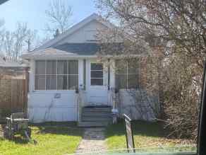 Detached Drumheller homes