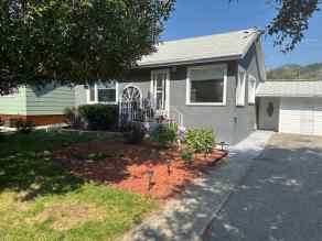 Detached Blairmore homes