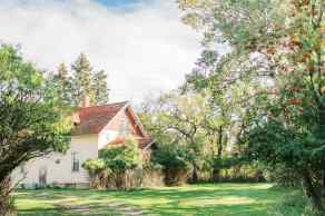 Detached Stettler homes
