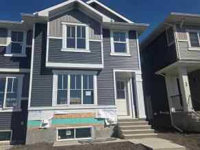Just listed Lanark homes for sale new 63 Lambeau Lane SE in Lanark Airdrie