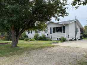 Detached Carmangay homes