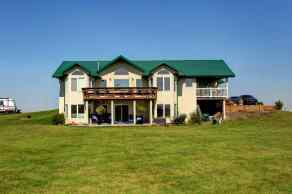 Detached Rural Foothills County homes