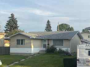 Detached Huntington Hills homes
