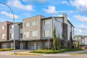 Row/Townhouse Savanna Saddle Ridge homes