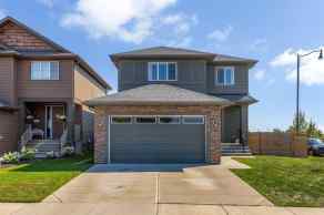 Just listed Montrose homes for sale new 1618 Monteith Drive SE in Montrose High River