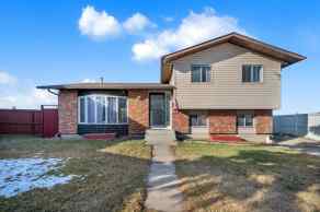 Detached Castleridge Estates homes