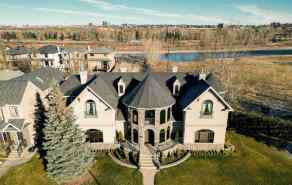 Detached Inglewood homes