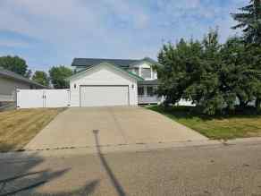 Detached Lacombe homes