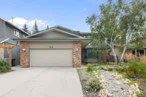 Detached Woodlands homes