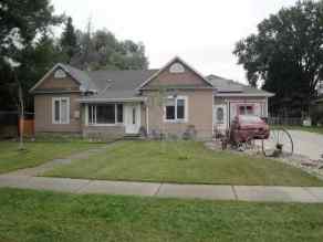 Detached Magrath homes